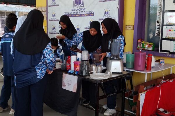 Entrepreneurs of Sri Showme Secondary Finnish Inspired School