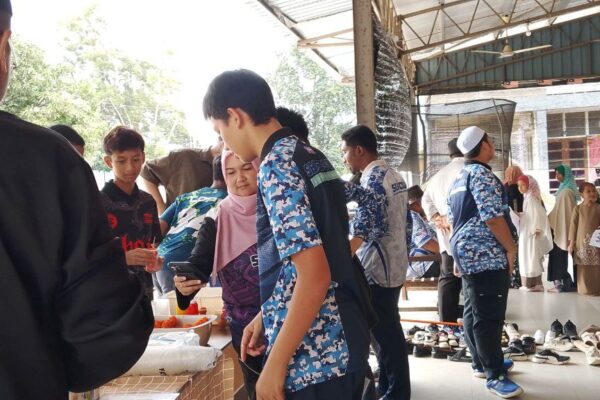 Entrepreneurs of Sri Showme Secondary Finnish Inspired School