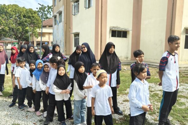 Sri Showme Primary School Trip to Serambi Niaga, UMT!  .