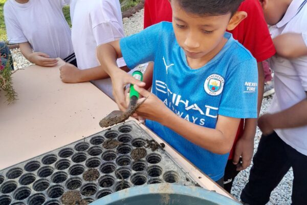 Sri Showme Primary School Trip to Serambi Niaga, UMT!  .