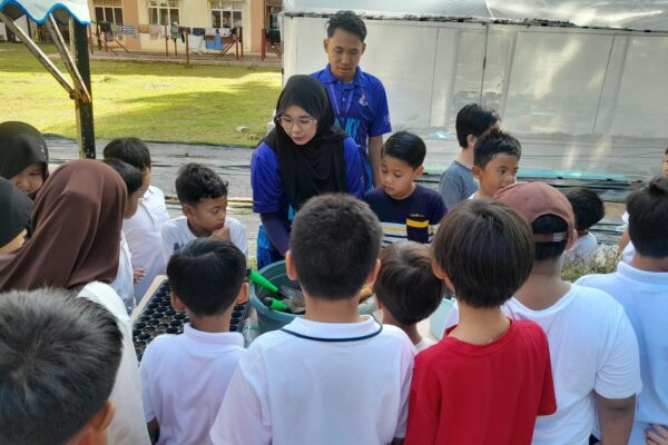 Sri Showme Primary School Trip to Serambi Niaga, UMT!  .