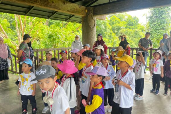 SHOWME KIDS & SPECIAL NEEDS STUDENTS VISIT KENYIR ELEPHANT CONSERVATION VILLAGE