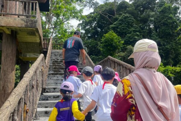 SHOWME KIDS & SPECIAL NEEDS STUDENTS VISIT KENYIR ELEPHANT CONSERVATION VILLAGE