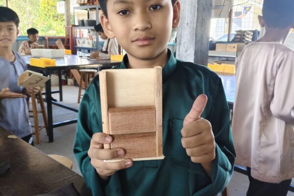 Carpentry Class: Make Your Own Pencil Case