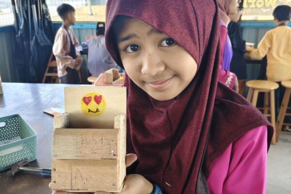 Carpentry Class: Make Your Own Pencil Case