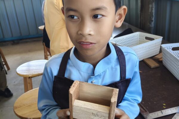 Carpentry Class: Make Your Own Pencil Case