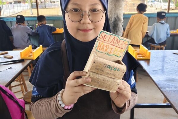 Carpentry Class: Make Your Own Pencil Case