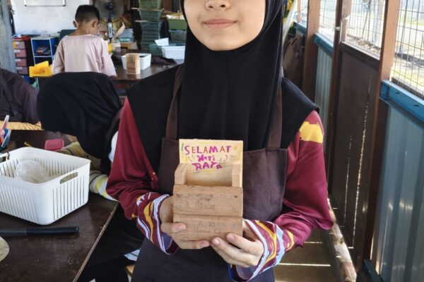 Carpentry Class: Make Your Own Pencil Case