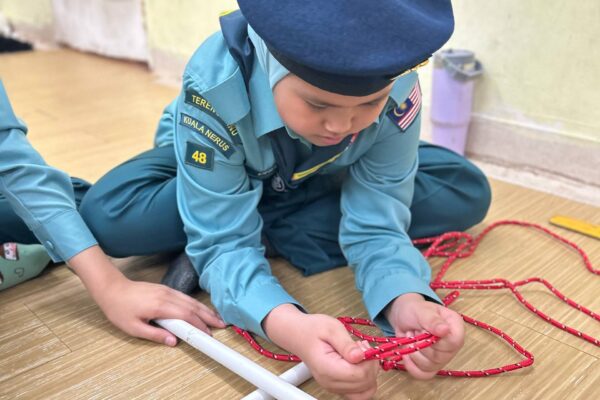 ⛺ Practical Knot-Tying Session for Camping Gadget ⛺