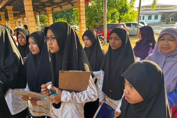 ♟️ Proud Moment for Sri Showme Secondary School ♟️