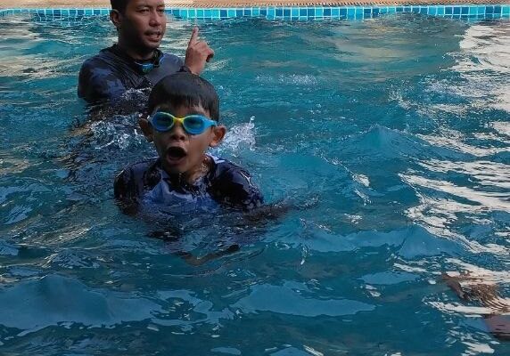 Swimming Class at Sri Arini School 🏊‍♂️