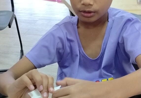 English Garden Diary: Growing Language Skills Through Hands-On Learning